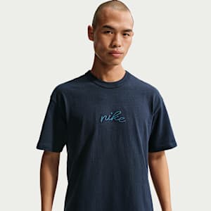 Nike Sportswear Premium Essentials Men's T-shirt. Nike SG